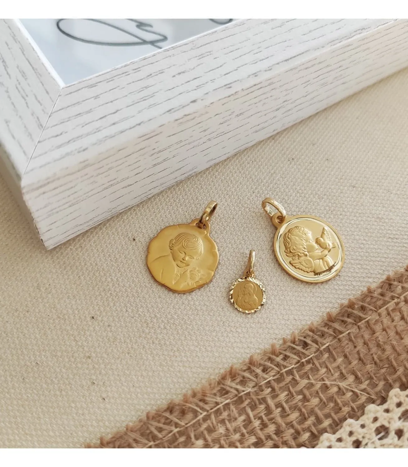 Escapulario Corazon Jesus-V.Rocio Mini Oro 18Ktes<Alda Joyeros New