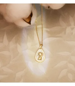 Medalla Comunion Nacar Oro 18K Virgen Niña Gota<Alda Joyeros Online