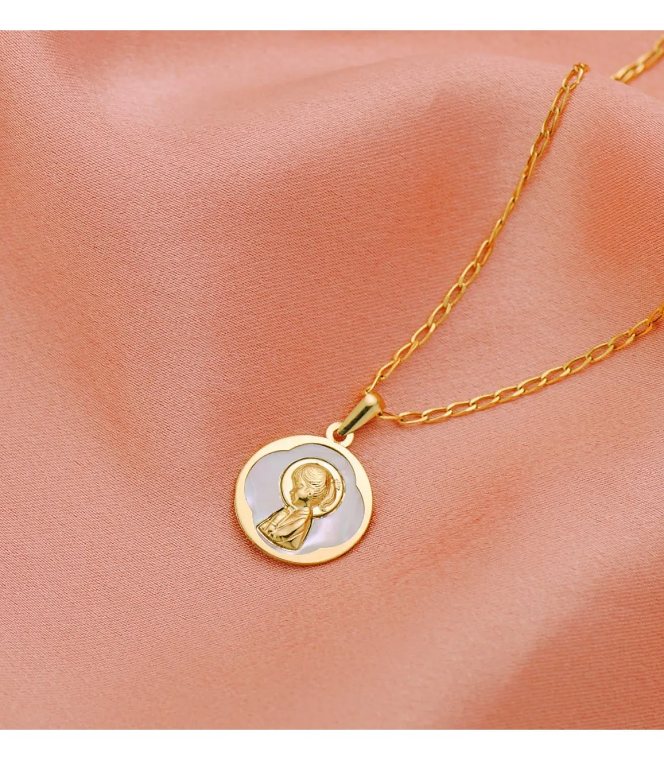 Medalla Nacar Virgen Niña Oro 18K 15 Mm<Alda Joyeros Outlet
