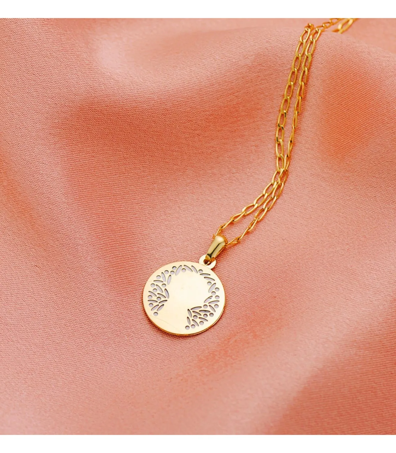 Medalla Nacar Virgen Niña Oro 18K 15 Mm<Alda Joyeros Outlet